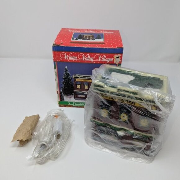 NEW VTG 1995 Winter Valley Villages Dollar General Store Porcelain Lighted House - Picture 8 of 15